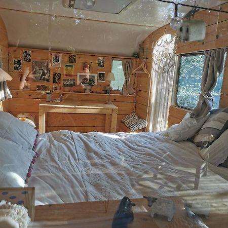 Gite Azkendantza 2A6 Pers Avec Caravane Insolite 아스카인 외부 사진